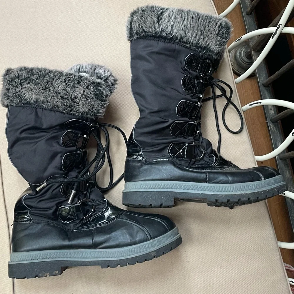 Khombu Faux Fur Trim Snow‎ Boots Black Size 9
